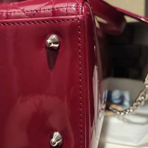 Christian Dior Lady Dior Quilt Cannage Patent in Medium size Red - Picture 6 of 7